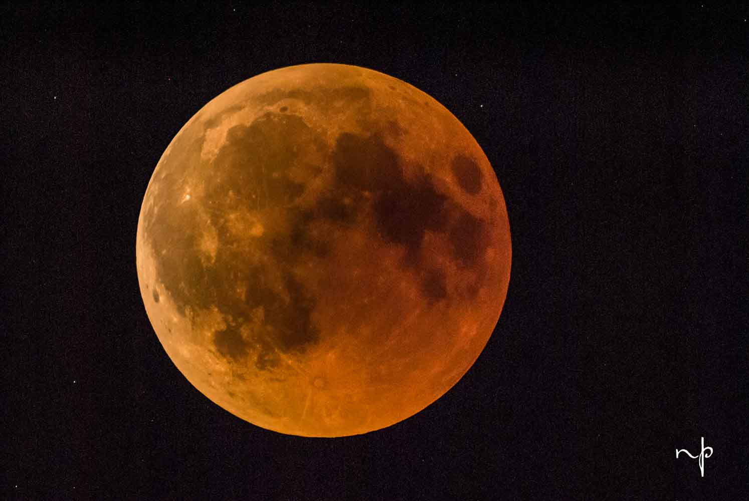 Senčna stran lune, april 2015